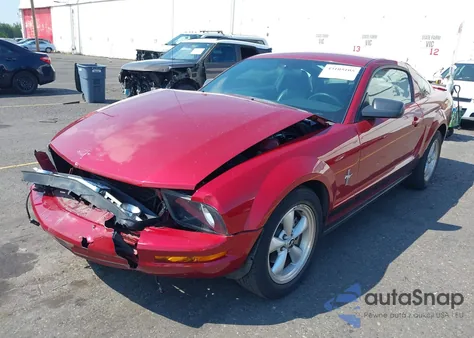 2007 Ford Mustang V6 Deluxe/V6 Premium z USA, uszkodzony, nr VIN 1ZVFT80N375232145